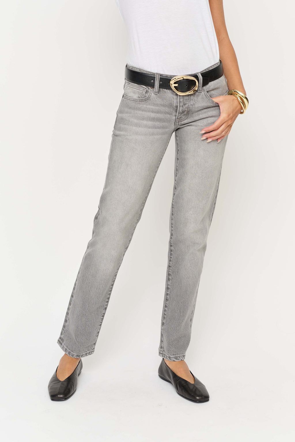 Chester Low Rise Slim Straight Medium Grey Worn