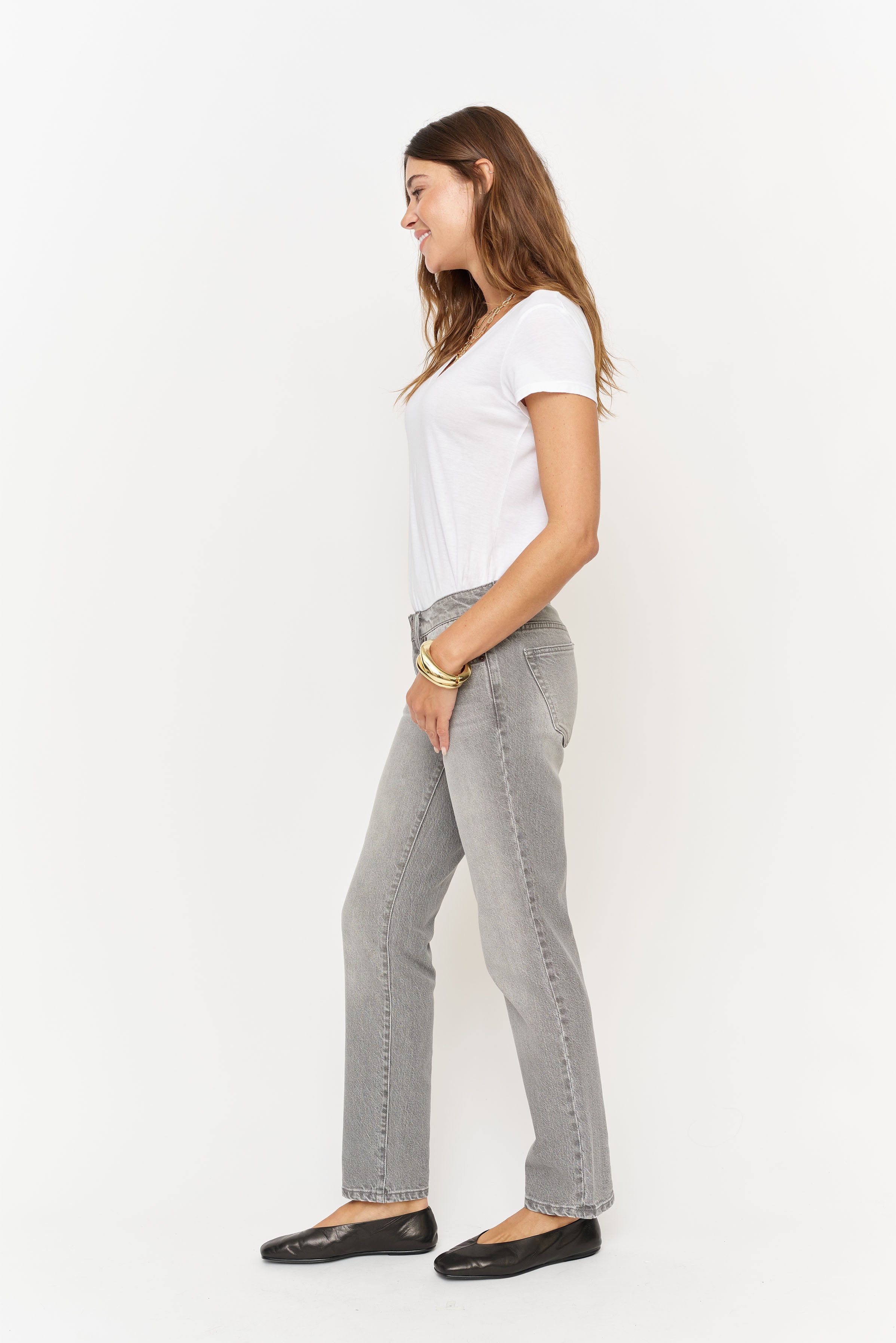 Chester Low Rise Slim Straight Medium Grey Worn