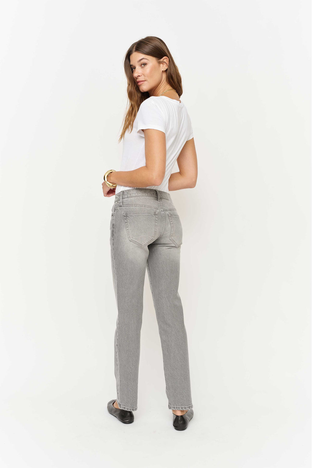 Chester Low Rise Slim Straight Medium Grey Worn