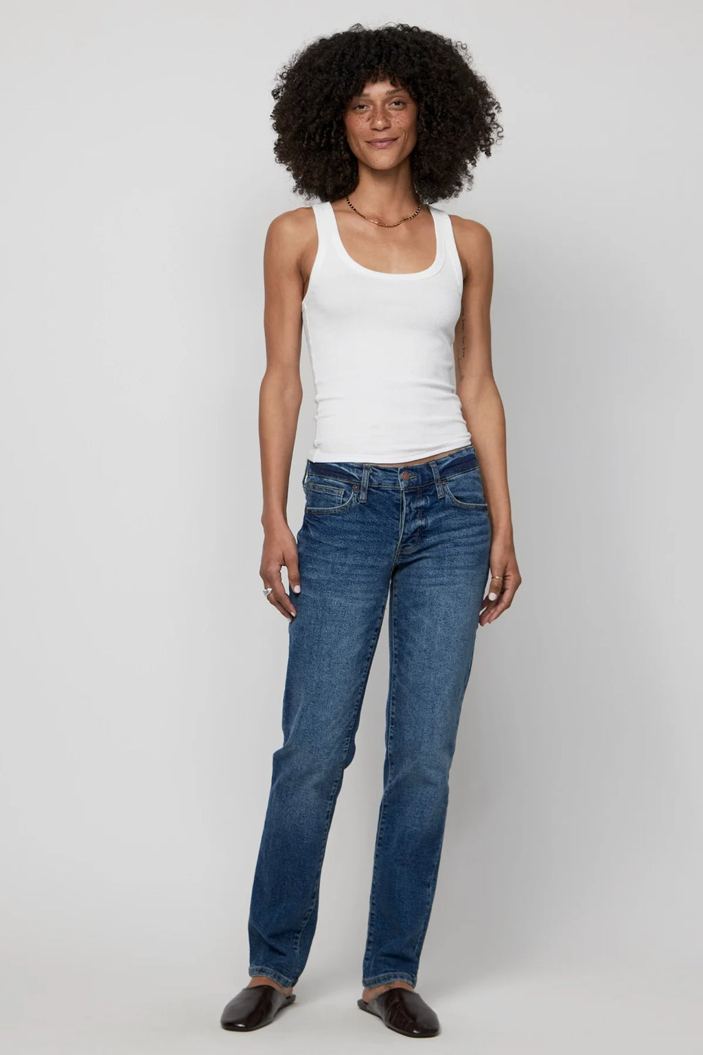 Chester Low Rise Slim Straight Dark Aged Vintage