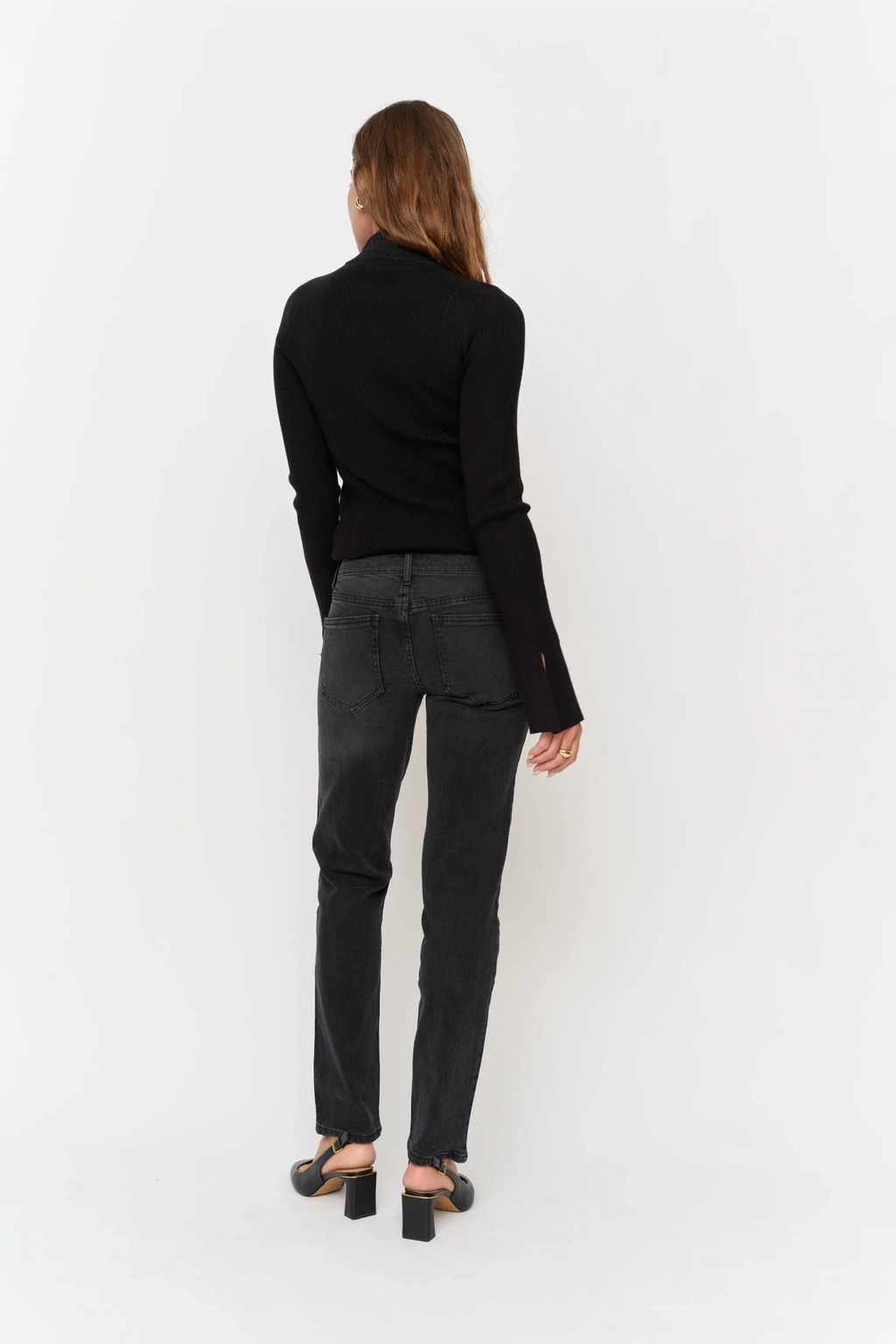 Chester Low Rise Slim Straight Washed Black