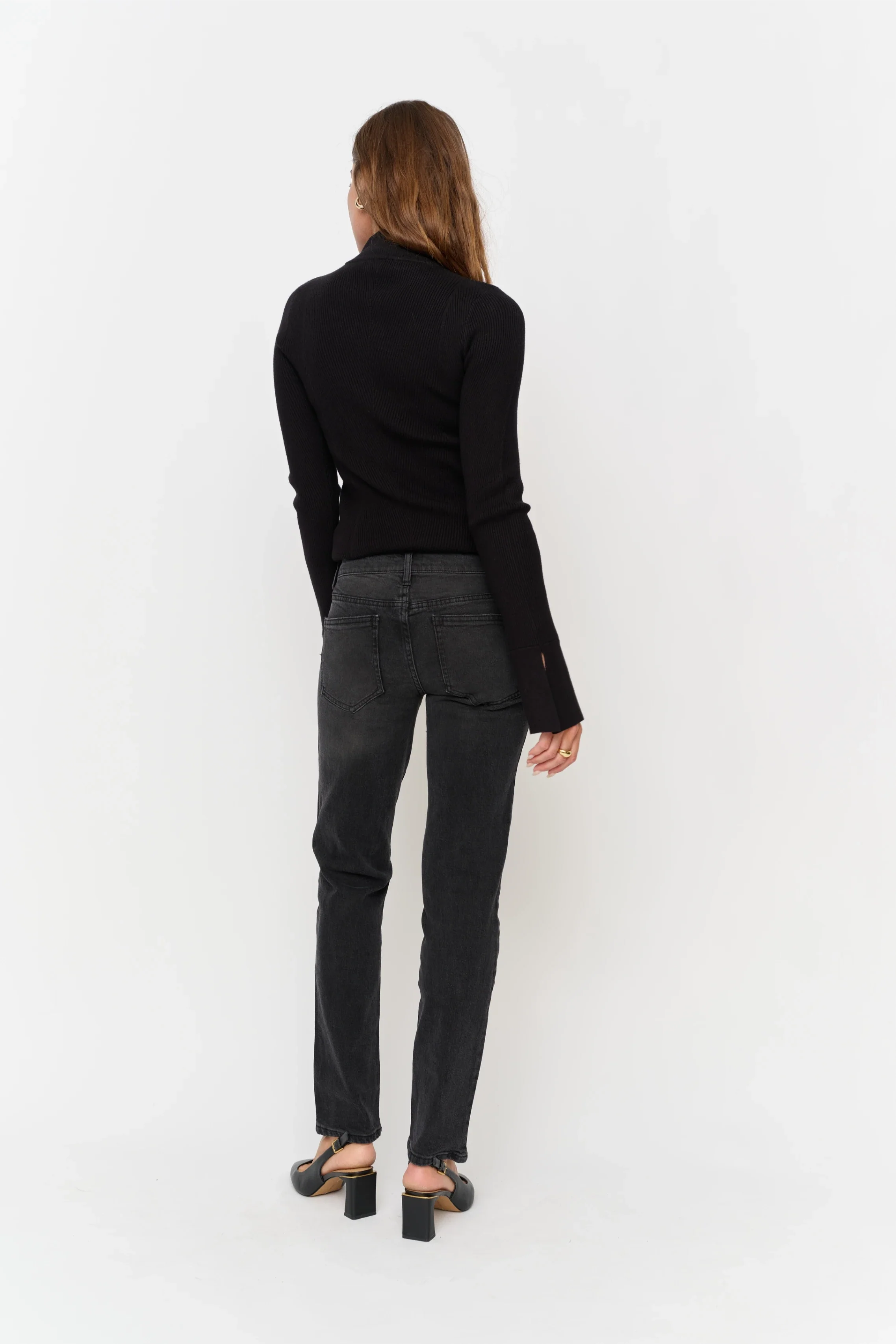 Chester Low Rise Slim Straight Washed Black