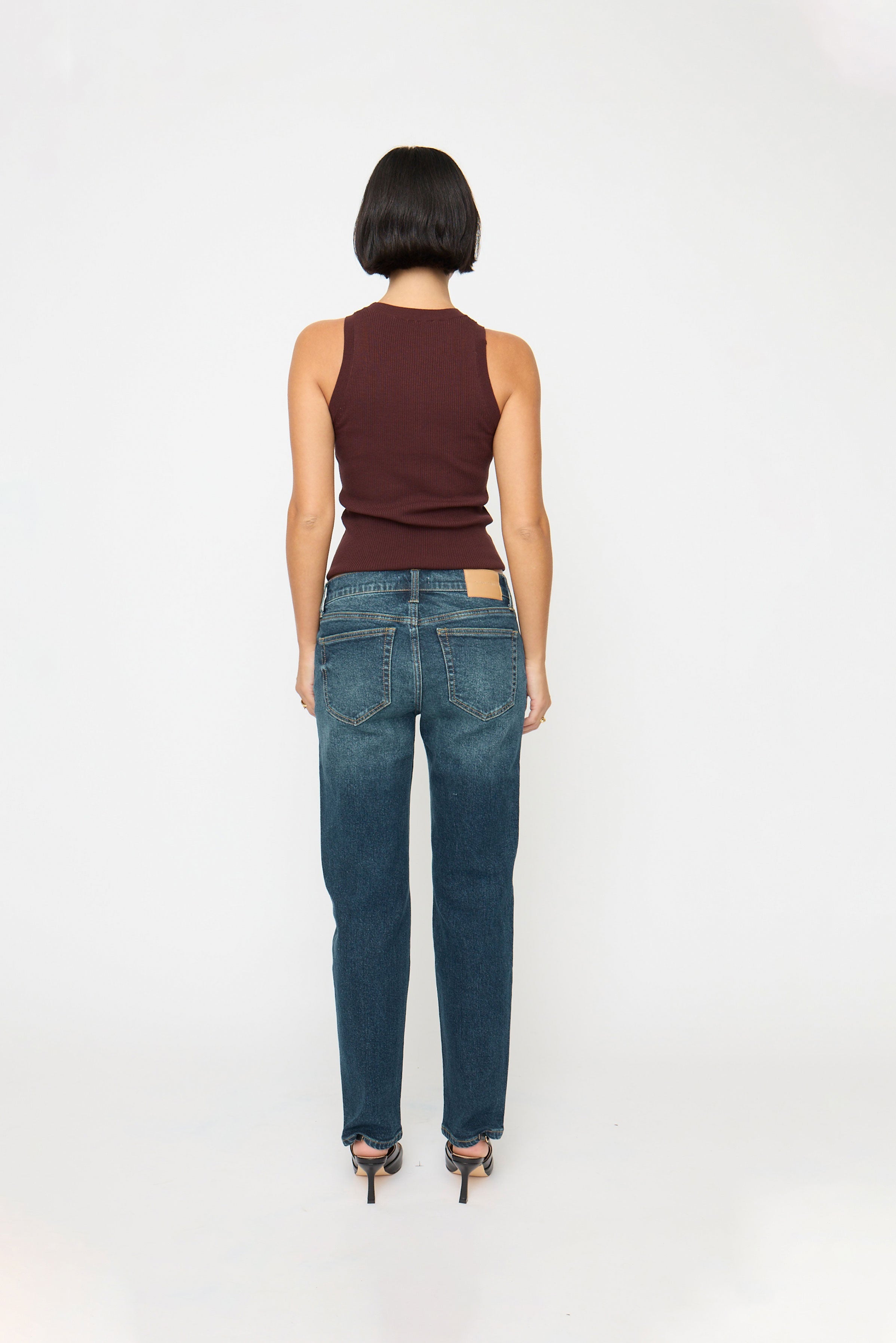 Chester Low Rise Slim Straight Dark Aged Vintage