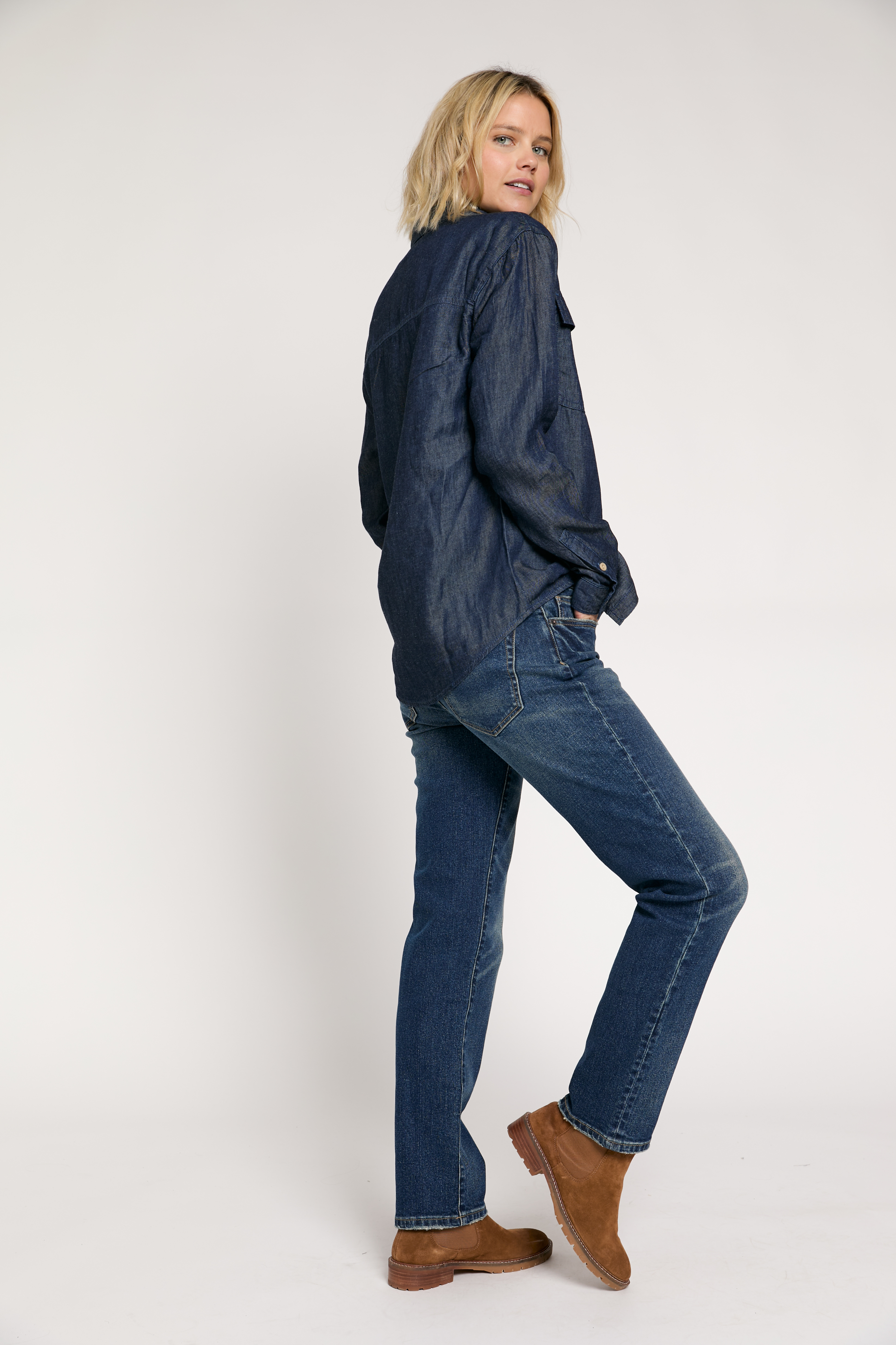 Chester Low Rise Slim Straight Dark Aged Vintage