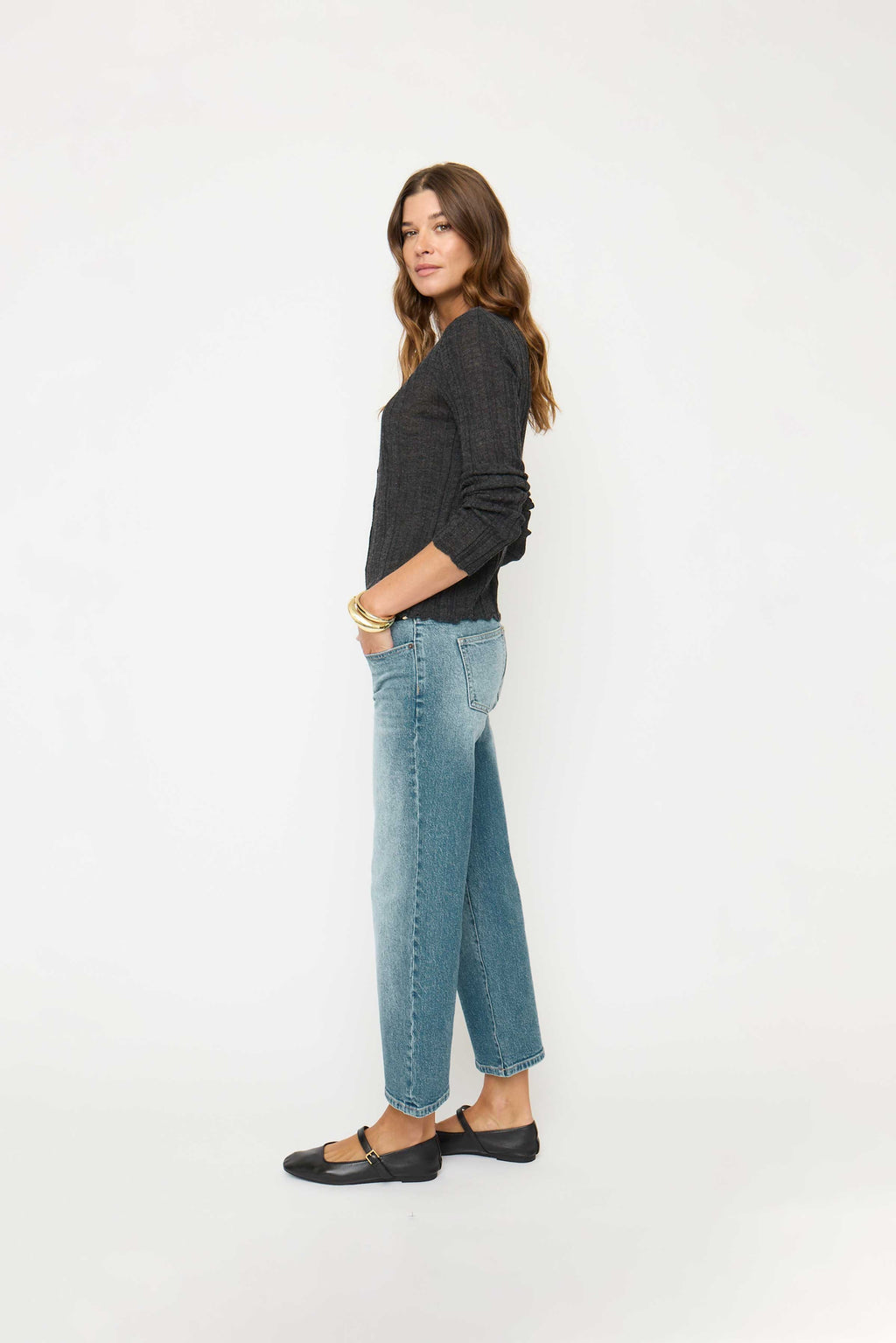 Evelyn Low Rise Wide Leg Crop Bright Blue Worn