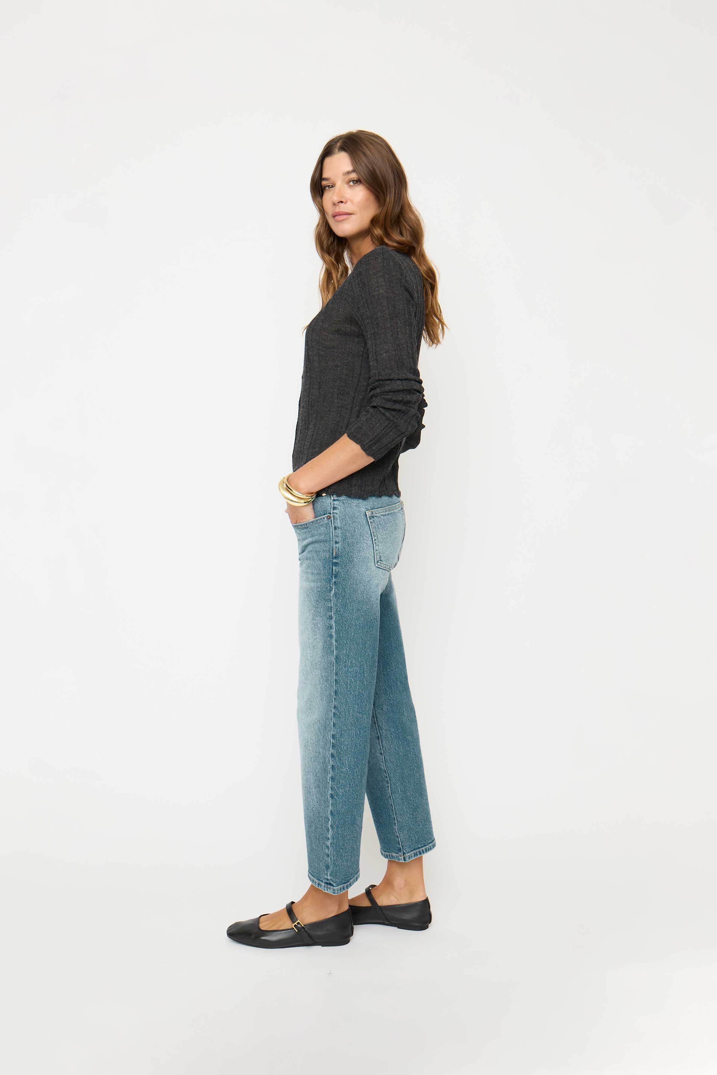 Evelyn Low Rise Wide Leg Crop Bright Blue Worn
